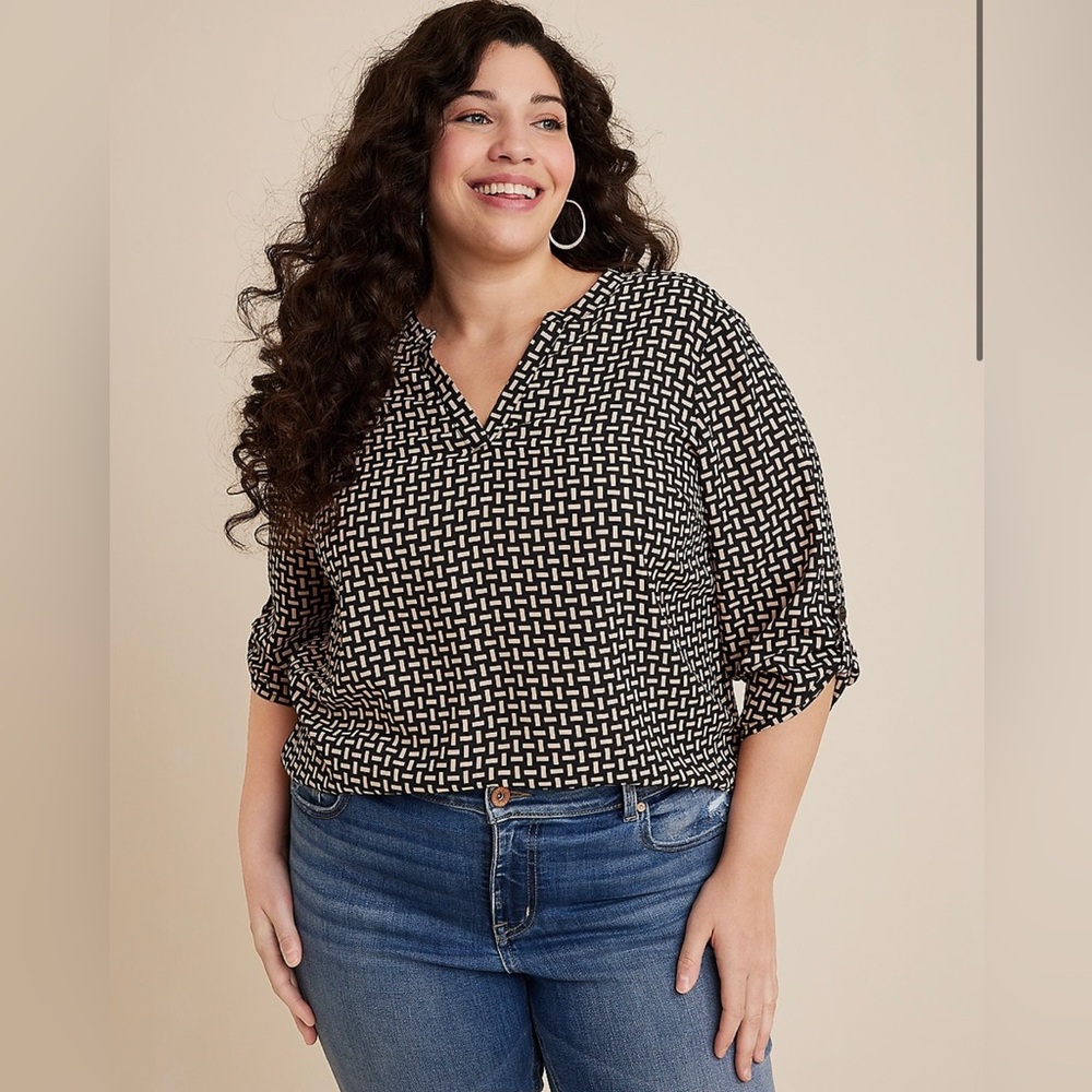 Maurices Women's Atwood Popover V-Neck 3/4 Sleeve Geometric Blouse Plus Size 2X